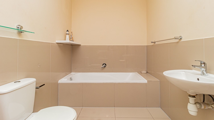 2 Bedroom Property for Sale in Big Bay Western Cape